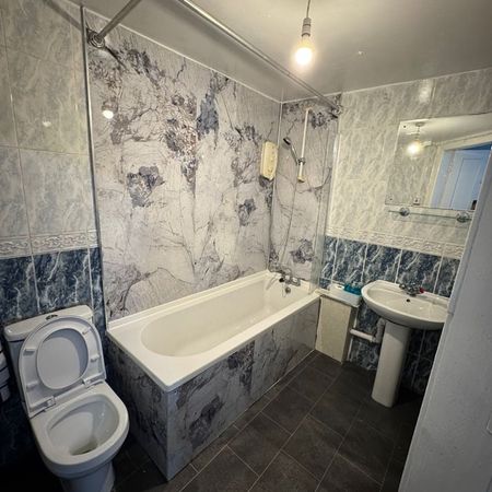 Room in a Shared Flat, Allison Street, G42 - Photo 3