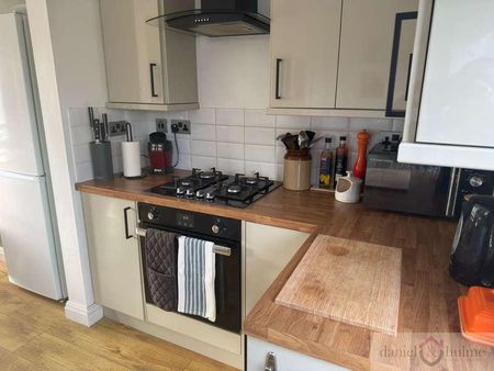 Beechcroft, Barlaston, Stoke-on-trent, Staffordshire, ST12 - Photo 5