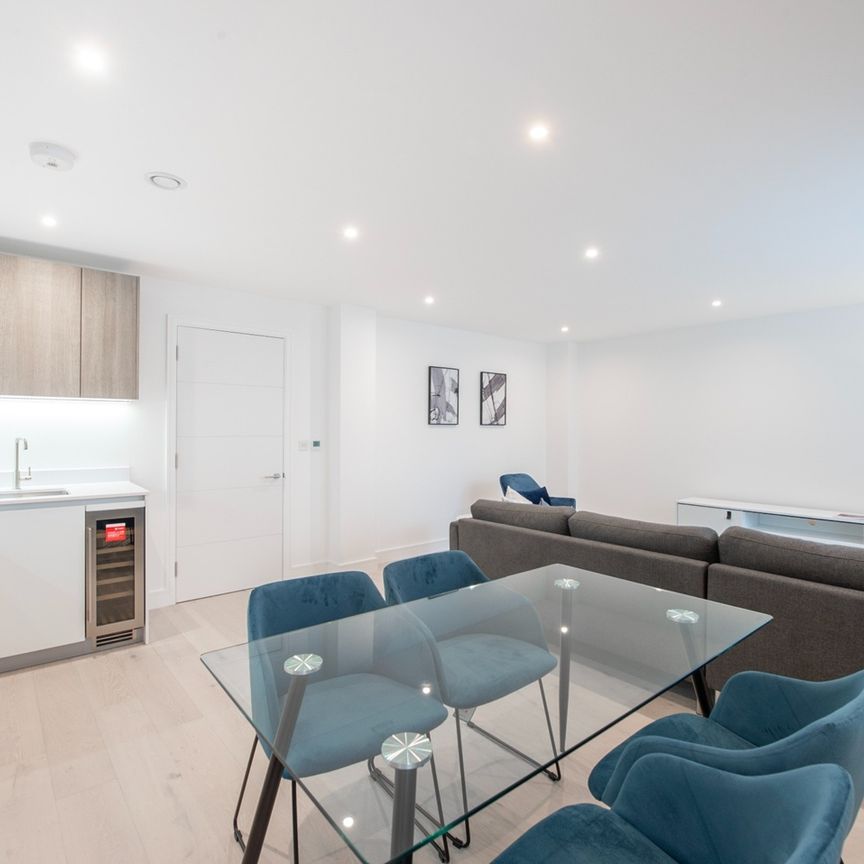 2 Bed Flat, Atelier Apartments, W14 - Photo 1