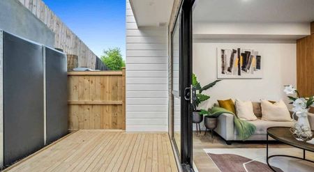 Townhouse Living in Stanmore Bay - Photo 2