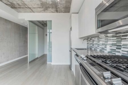 For Lease - 111 Bathurst Street Unit# 806, Toronto, Ontario - Photo 5
