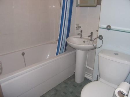 1 bedroom flat to rent - Photo 5