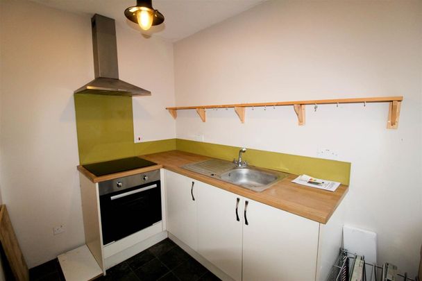 32 Prince Of Wales Terrace, YO11 2AN, Scarborough - Photo 1