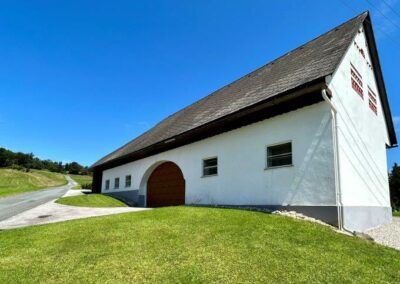 Großes Einfamilienhaus mit Nebengebäude in absoluter Ruhelage. - Photo 5