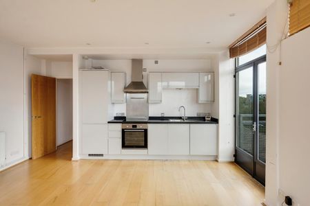 2 bedroom flat to rent - Photo 4