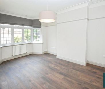 4 bedroom semi-detached house to rent - Photo 3