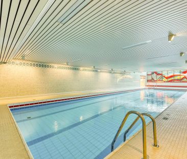 +++ großzügig & exklusiv modernisiert - 20-Meter-Schwimmbad & Sauna... - Photo 6