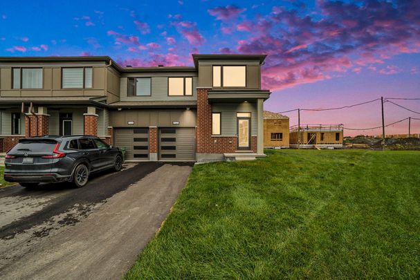 For Lease - 722 QUILTER Row, Stittsville - Munster - Richmond, Ontario - Photo 1