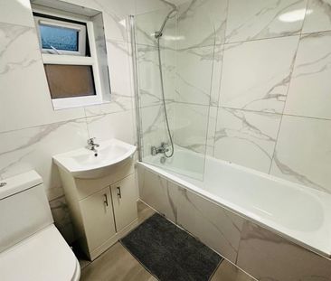 Room in a Shared Flat, Elmar Road, N15 - Photo 4