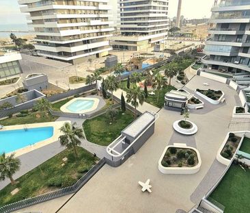 Alquiler de piso en Calle Ayamonte - Photo 1