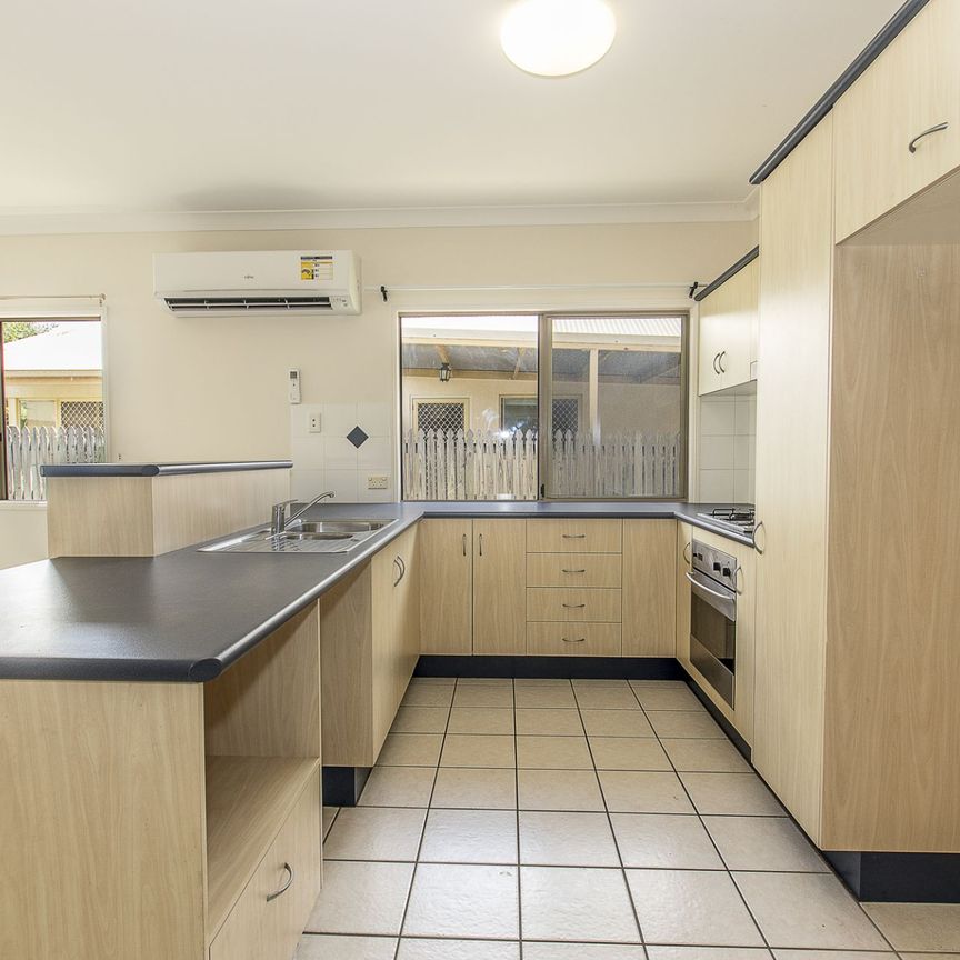 16 La Trobe Close, Douglas - Photo 1