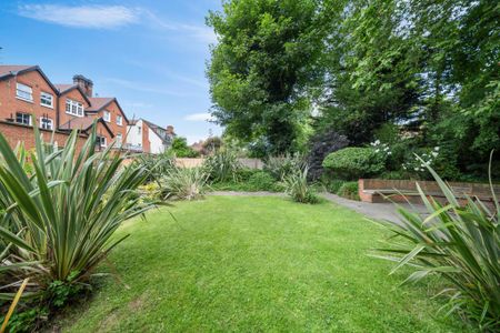 Flat 13 Finchley Road, Hampstead NW3 7AJ - Photo 3