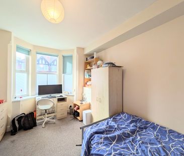 4 Bed Terraced House, Lace Street, NG7 - Photo 3