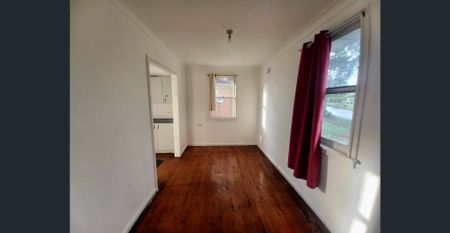 2-Bedroom Home in Vibrant Penrith - Your Peaceful Retreat awaits! - Photo 4