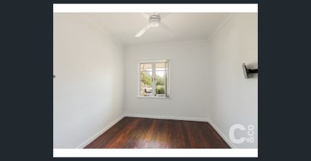 3 Bedroom Modern Medina Cottage! - Photo 3