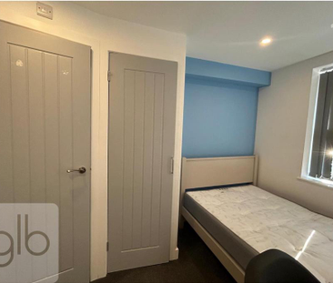 1 bedroom in a house share to rent - Photo 6