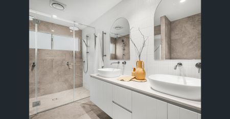 Custom-Crafted Family Masterpiece - Photo 3