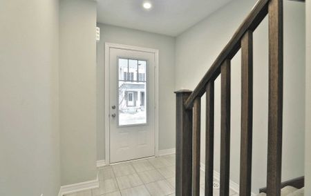 For Lease - 32 Rapids Lane, Hamilton, Ontario - Photo 4