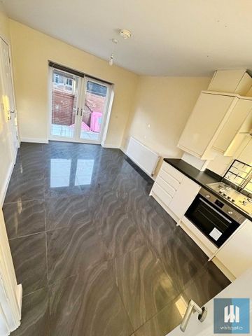 3 bedroom detached house to rent - Photo 3