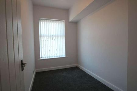 School Street, Great Harwood, Blackburn, BB6 - Photo 2