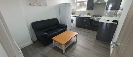 Flat 1, 30 Russell Street, , Cardiff, CF24 3BG - Photo 5