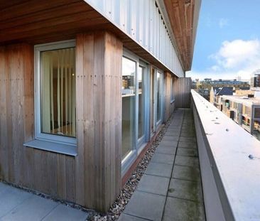 1 Bed Penthouse, Chambers Street, SE16 - Photo 3