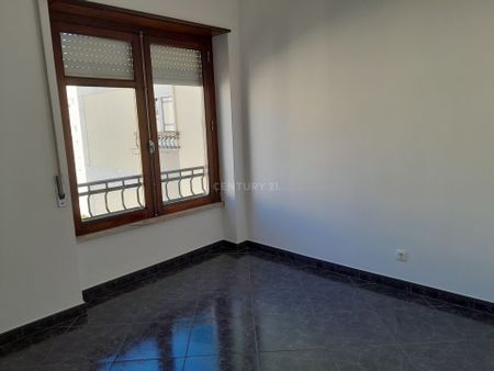 Apartamento T3 remodelado em Carnaxide - Photo 4