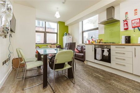 4 bedroom apartment to rent - Photo 3