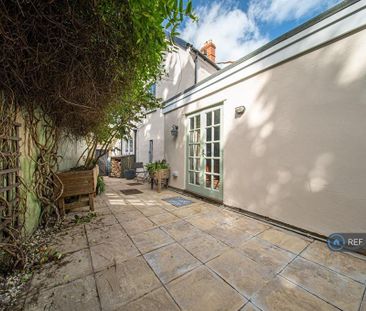 3 bedroom end of terrace house to rent - Photo 6