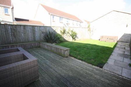 3 bedroom semi-detached house to rent - Photo 5