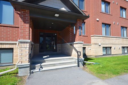 For Lease - 205 BLUESTONE Private Unit# 2, Orleans - Cumberland and Area, Ontario - Photo 2