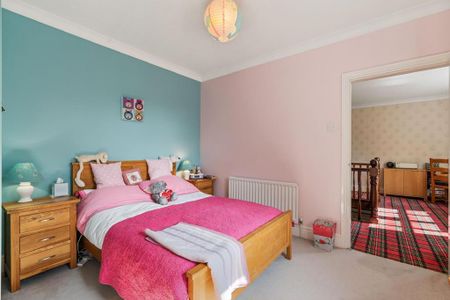 4 bedroom detached house to rent - Photo 5
