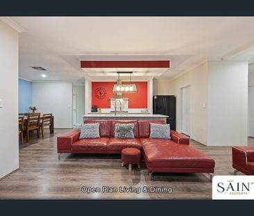 Stunning Family Home - Photo 2