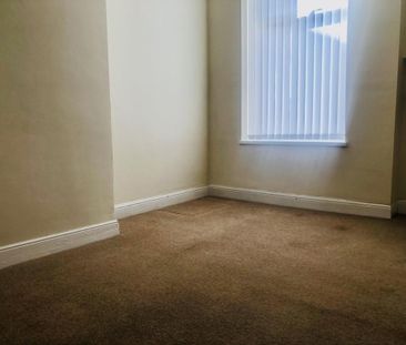 2 bedroom property to rent - Photo 4