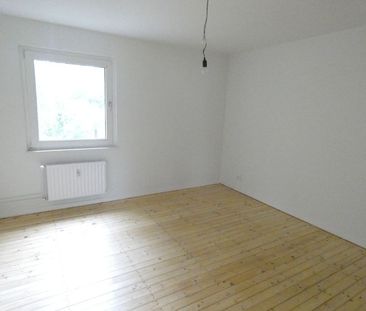 Modernisierte Wohnung mit großem Balkon - Photo 2