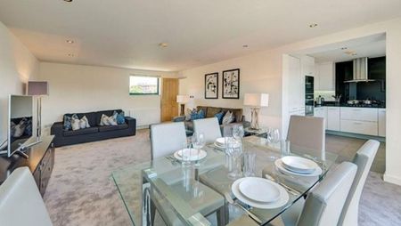 2 Bed - Fulham Road, London - Photo 4