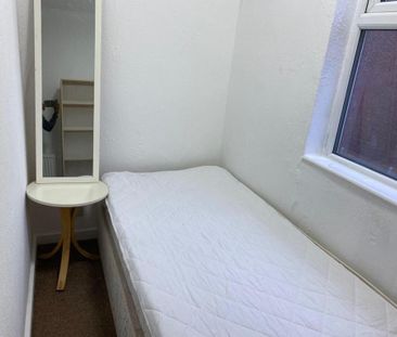 4 bedroom house share to rent - Photo 6