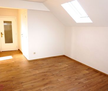 Volledig gerenoveerde woning met 3 slaapkamers op 10 min van het ce... - Photo 2