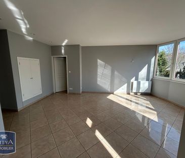 Location Appartement 4 pièces 156m² LILLE 59000 - Photo 2