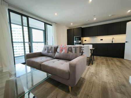 London Square Croydon 1 Room 1 - Photo 3