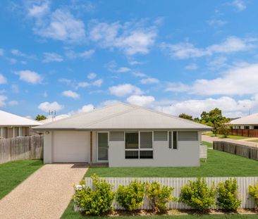 LOW MAINTENANCE MODERN 3 BEDROOM HOME IN QUIET SUBURB - Photo 3