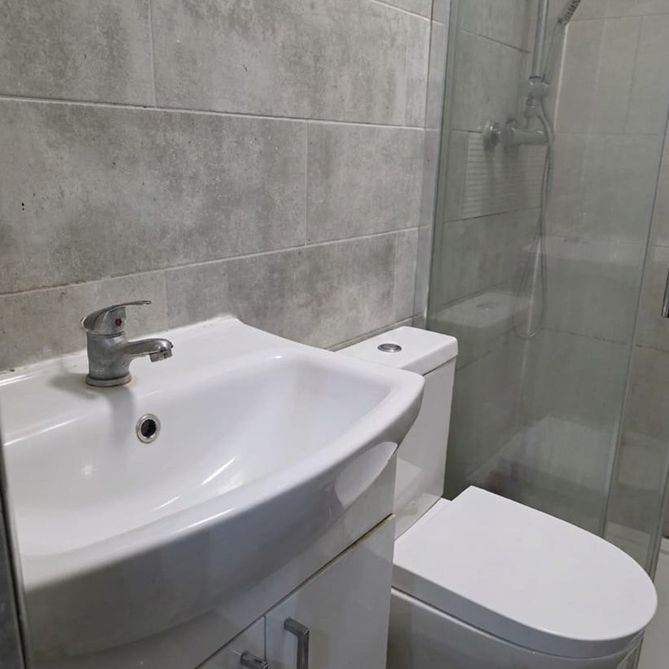 5 Bed Terraced House, Grove Road, E17 - Photo 1