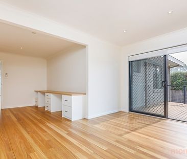 21 Mirbelia Crescent, Rivett ACT 2611 - House For Rent | Domain - Photo 3