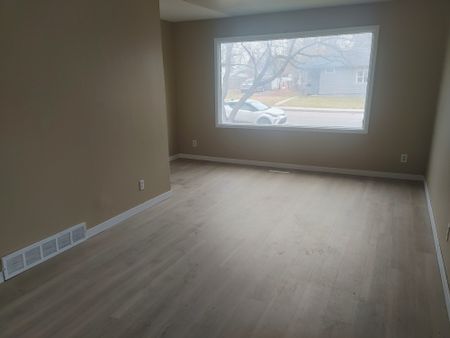 821 Rae St, Regina - Photo 3