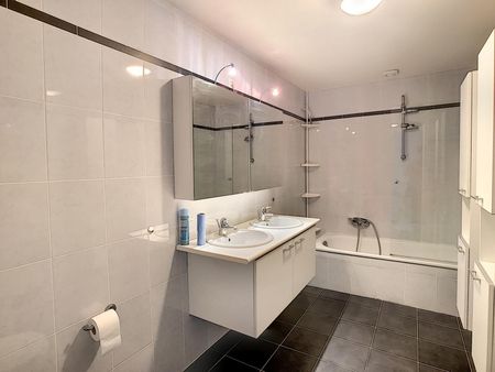 Duplex appartement gelegen op de eerste verdieping met 3 slaapkamers - Photo 5