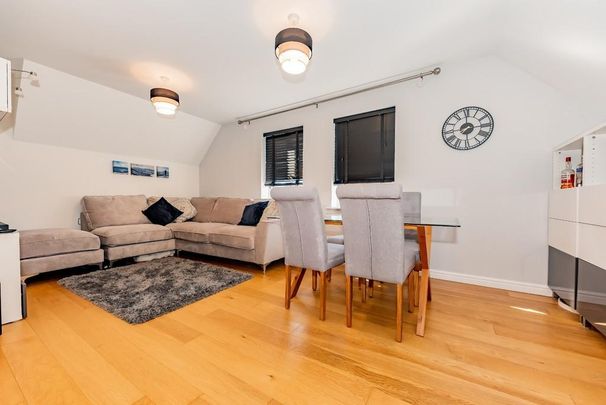 2 bedroom apartment to rent - Photo 1