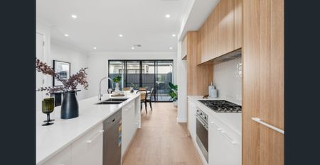 Brand New Modern 3-Bedroom Townhouse with City & Beach at Your Doorstep! - Photo 3