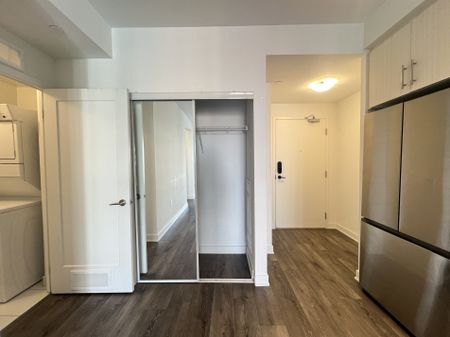 For Lease - 105 Oneida Crescent Unit# 1205, Richmond Hill, Ontario - Photo 3