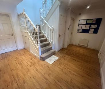 7 bedroom detached house to rent - Photo 2