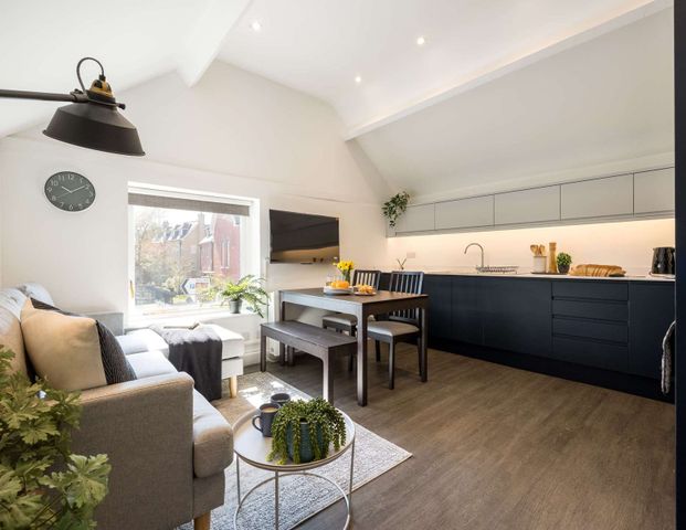 Church Street Room 4 - Photo 1